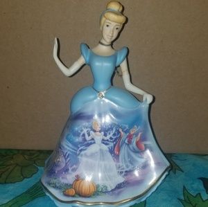 Disney princess porcelain bell ( Cinderella)